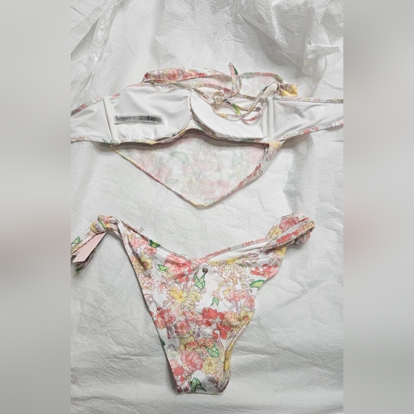 Victoria's Secret Bandana Bikini SZ Med - Picture 2 of 7